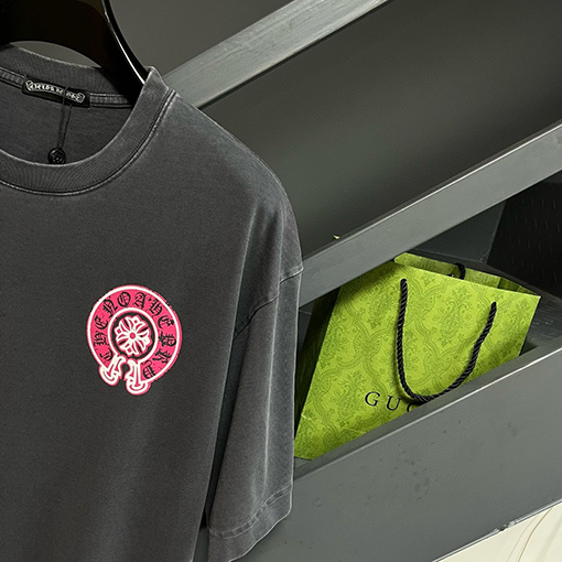 クロムハーツ レザーロゴフォームラウンドネックファッション半袖Tシャツ