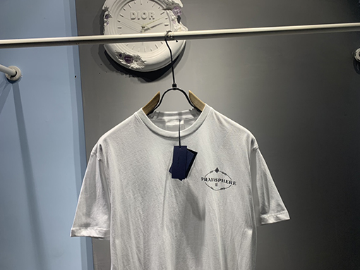 プラダコピー 新しいsphere ll倉庫ストーリーTシャツ
