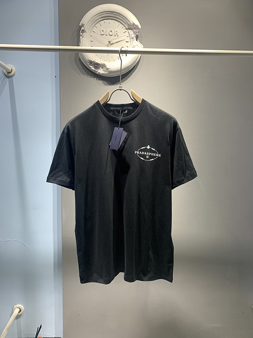 プラダコピー 新しいsphere ll倉庫ストーリーTシャツ