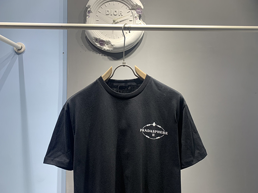 プラダコピー 新しいsphere ll倉庫ストーリーTシャツ