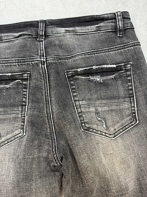 アミリスーパーコピー ハイストリートの穴の開いたパンツ