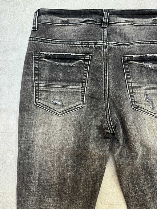アミリスーパーコピー ハイストリートの穴の開いたパンツ