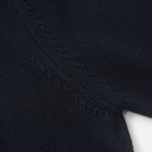 ルイヴィトン 胸に刺繍されたダイヤモンドボタンのクルーネックセーター