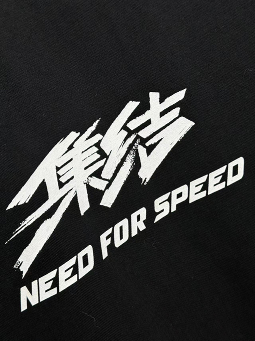 バレンシアガ  胸と背中にプリントされた半袖Tシャツ
