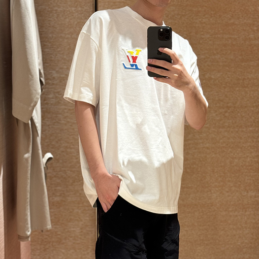 ルイヴィトンスーパーコピー  エンボス刺繍カラー半袖Tシャツ