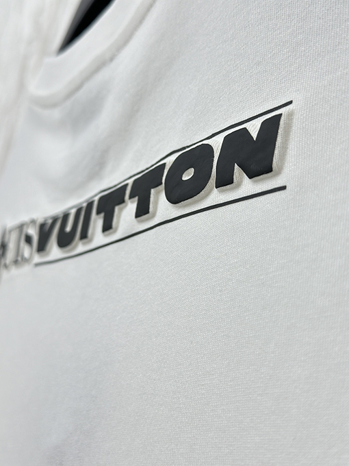 ルイヴィトンスーパーコピー  エンボス刺繍カラー半袖Tシャツ