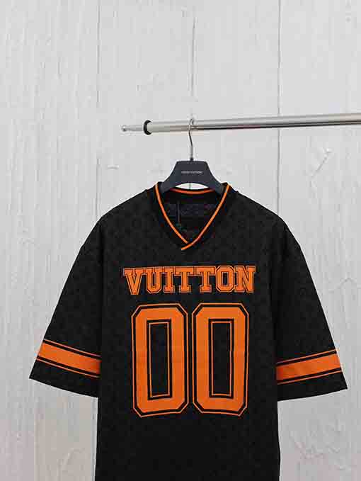 ルイヴィトンスーパーコピー  V ネックジャカード半袖Tシャツ