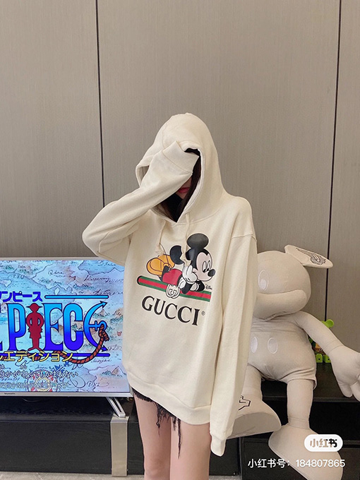 グッチスーパーコピー Disney ミッキープリントパーカー
