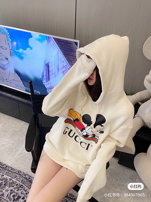 グッチスーパーコピー Disney ミッキープリントパーカー