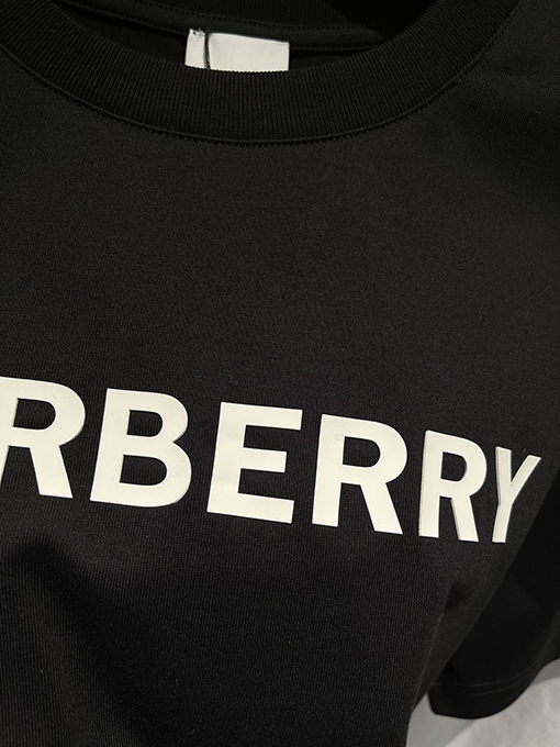 バーバリーコピー 新しい サイトプリント文字半袖Tシャツ