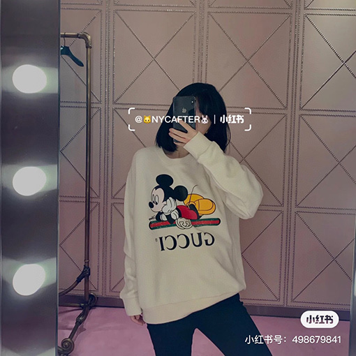 グッチ  ミッキープリントクルーネックパーカー