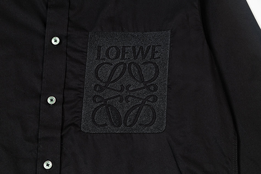 ロエベコピー 胸前立体ロゴ刺繍入りロングスリーブシャツ
