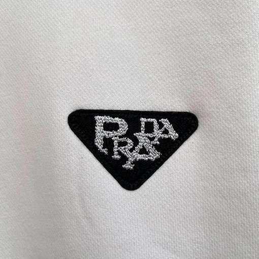 プラダ  新しいロゴプリント刺繍ラウンドネックパーカー