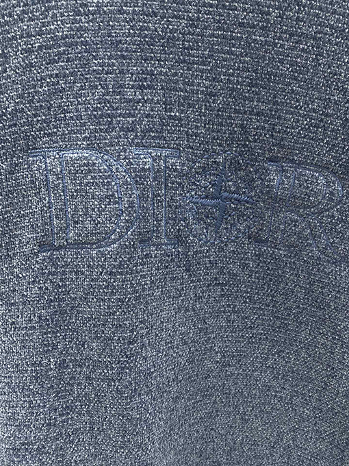 ディオール  胸元に Dior アンドストーンアイランドのロゴが刺繍されたニットセーター