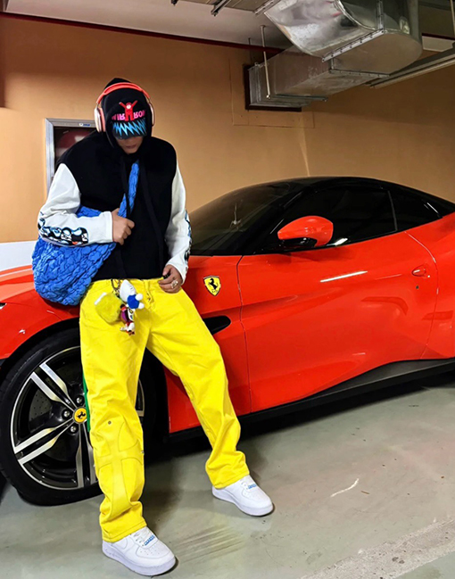 クロムハーツスーパーコピー 限定ビッグレザーラベルドーパミンイエロージーンズ