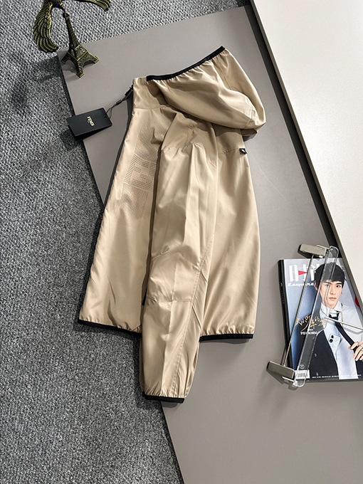 フェンディ 新しいジッパークラシックジャケット
