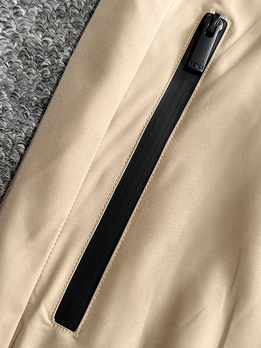 フェンディ 新しいジッパークラシックジャケット