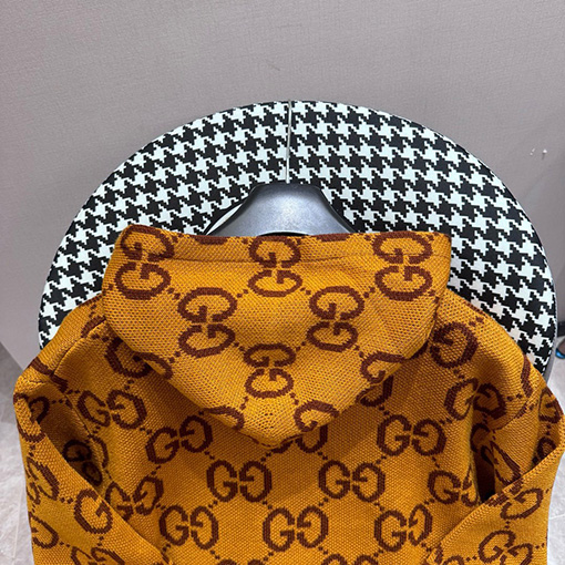 グッチコピー  GG ジャカードが輝いているスウェットニット