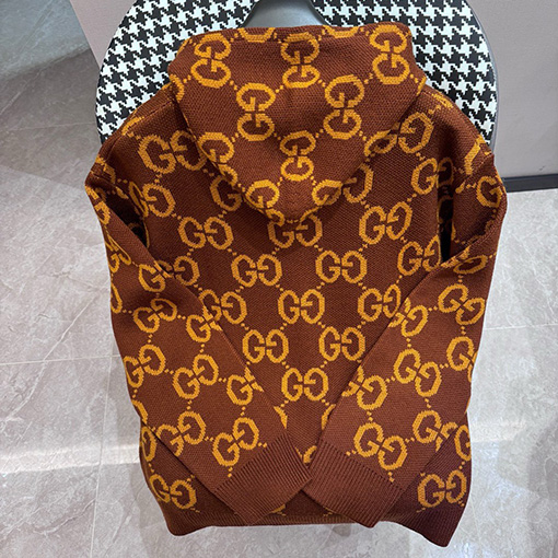 グッチコピー  GG ジャカードが輝いているスウェットニット
