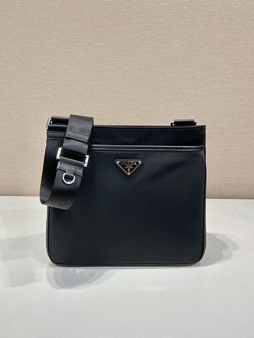プラダ Re-Nylonリサイクルナイロンファッションショルダーバッグ