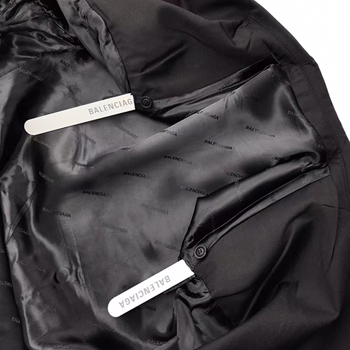 バレンシアガ スリーブロゴデザイン OVERSIZE スーツ