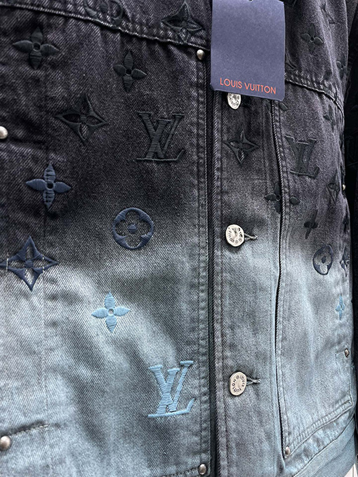 ルイヴィトンコピー グラデーション刺繍デニムジャケット