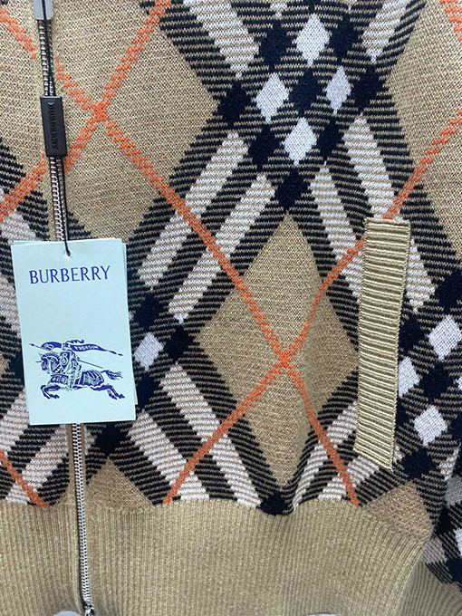 バーバリースーパーコピー  Burberry 新しい軽量ニットジャケット