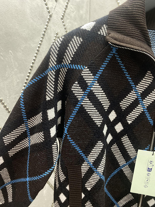 バーバリースーパーコピー  Burberry 新しい軽量ニットジャケット