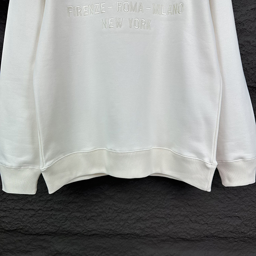 グッチ 新しい万針刺繍文字ラウンドネックパーカー