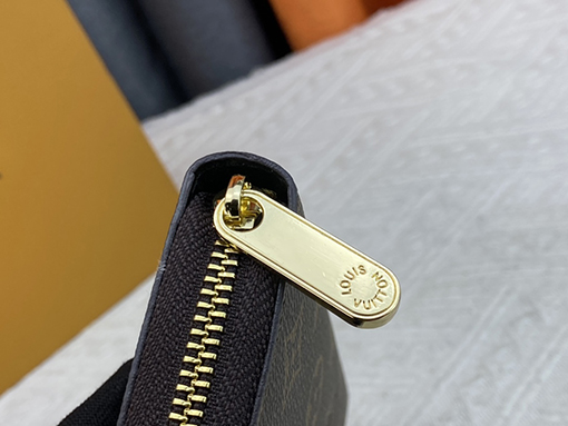 ルイヴィトン ファッショナブルなジッパー財布 M81544