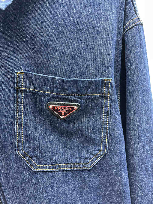 プラダコピー 24Fw 胸の三角マークデニムジャケット