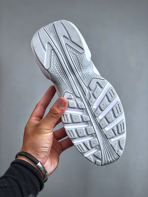 ナイキスーパーコピー  Air MAX PORTALローカットランニングシューズ