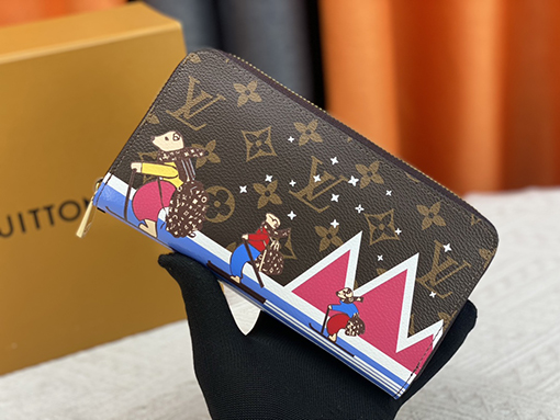 ルイヴィトン 雪山の精緻なプリントが施された 財布 M60017
