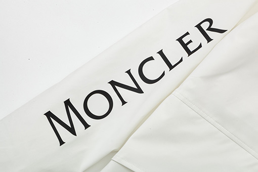 モンクレールコピー MONCLER アルファベットロゴフード付きジャケット