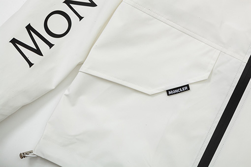 モンクレールコピー MONCLER アルファベットロゴフード付きジャケット