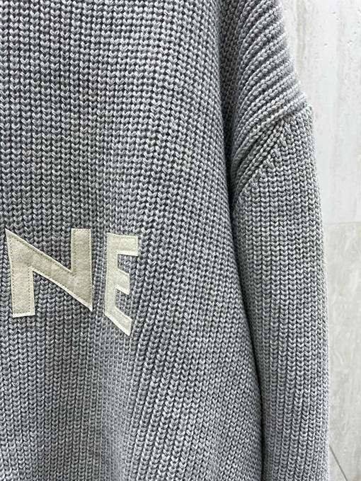 セリーヌスーパーコピー Celine クラシックな胸のラベリングセーター