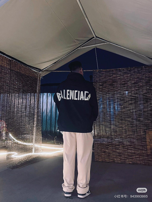 バレンシアガ Balenciaga 24 FW 新しいテーププリントジッパーシャツ