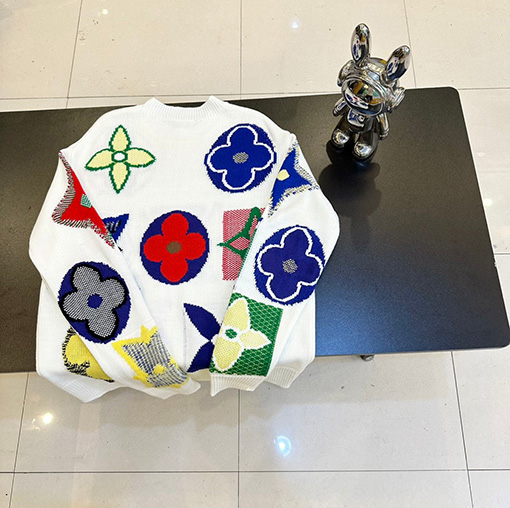 ルイヴィトン クラシックな3つの花の花のラウンドネック長袖セーター