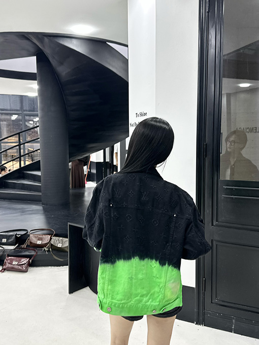 ルイヴィトンスーパーコピー 24 Fw スプレーカラーグラデーション刺繍ジャケット