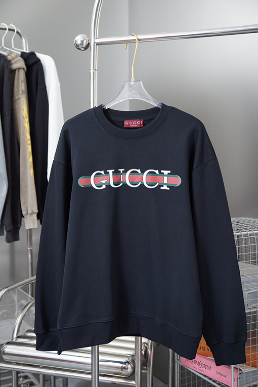 グッチ レッドペイントダブルGプリントクルーネックパーカー