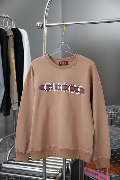 グッチ レッドペイントダブルGプリントクルーネックパーカー