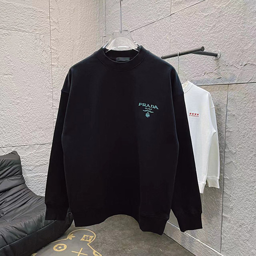 プラダ 新しいアルファベットロゴ刺繍ラウンドネックパーカー