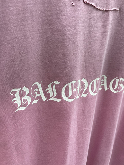 バレンシアガ 24 SS 古い穴のデザインサンスクリット語の半袖Tシャツ