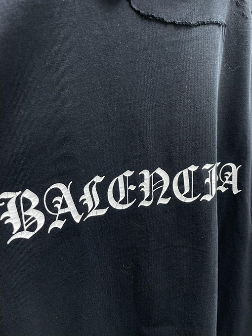 バレンシアガ 24 SS 古い穴のデザインサンスクリット語の半袖Tシャツ