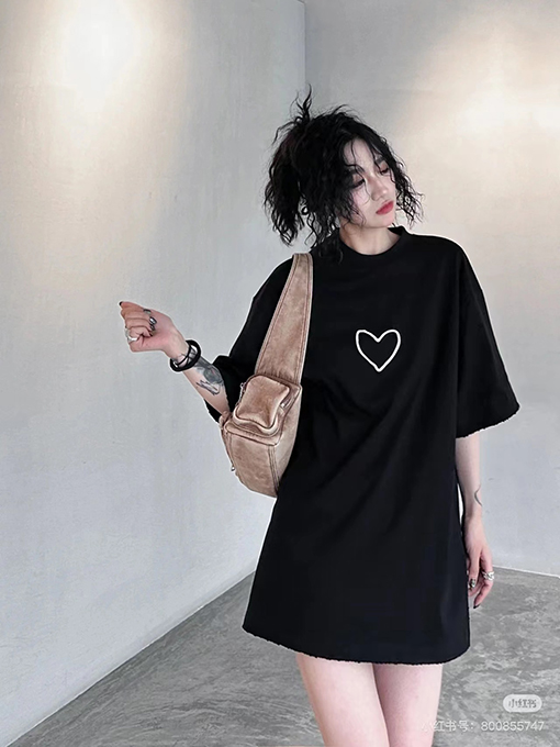 バレンシアガ 七夕限定ハートロゴプリントTシャツ
