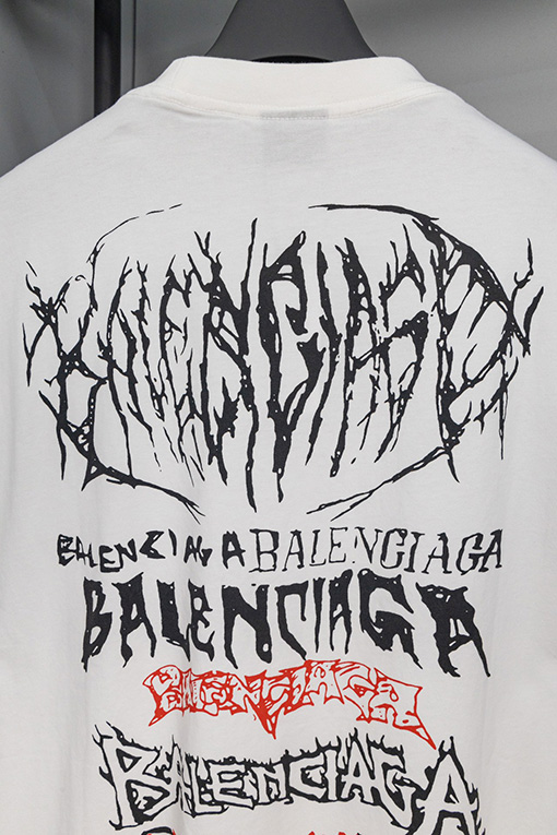 バレンシアガ 楕円クラックプリント ドラゴン年限定Tシャツ