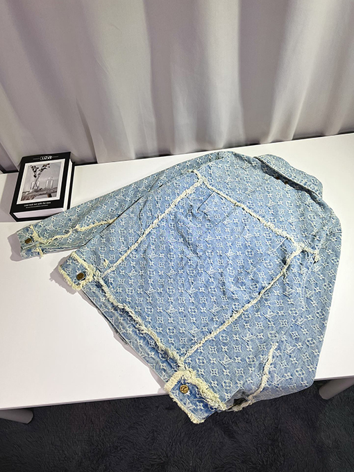 ルイヴィトンコピー 水洗い竹節タッセル破壊デニムジャケット