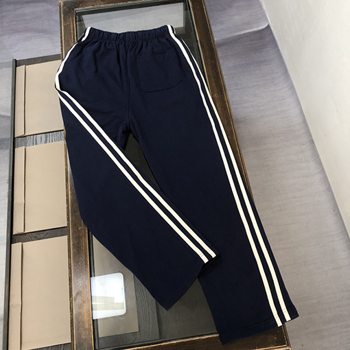 バレンシアガコピー 新しいカップルの水洗いストレートパンツ