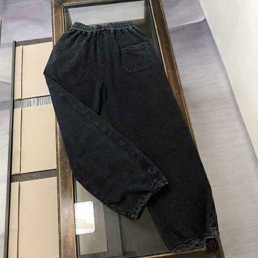 バレンシアガコピー 新しいカップルの水洗いストレートパンツ