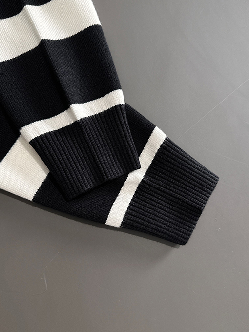 プラダ 24 ss 黒と白のクラシックニットクルーネックセーター